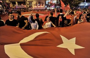 Lice Türk Bayrağı